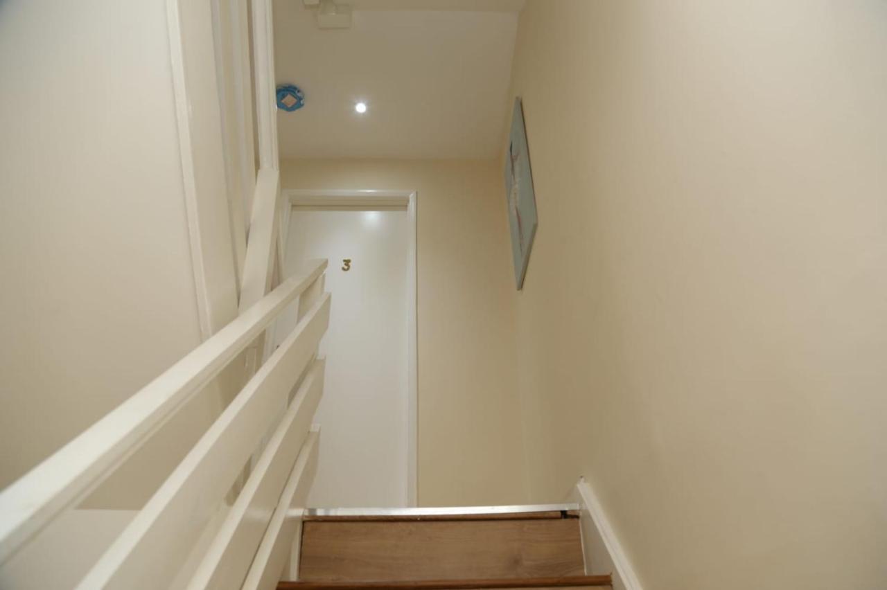 A A Guest Rooms Thamesmead Erith Ngoại thất bức ảnh
