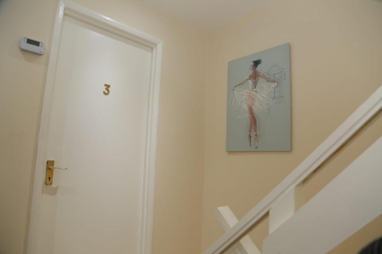 A A Guest Rooms Thamesmead Erith Ngoại thất bức ảnh