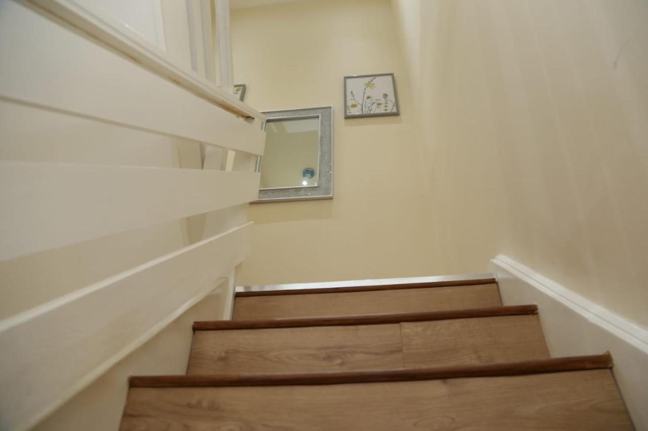 A A Guest Rooms Thamesmead Erith Ngoại thất bức ảnh