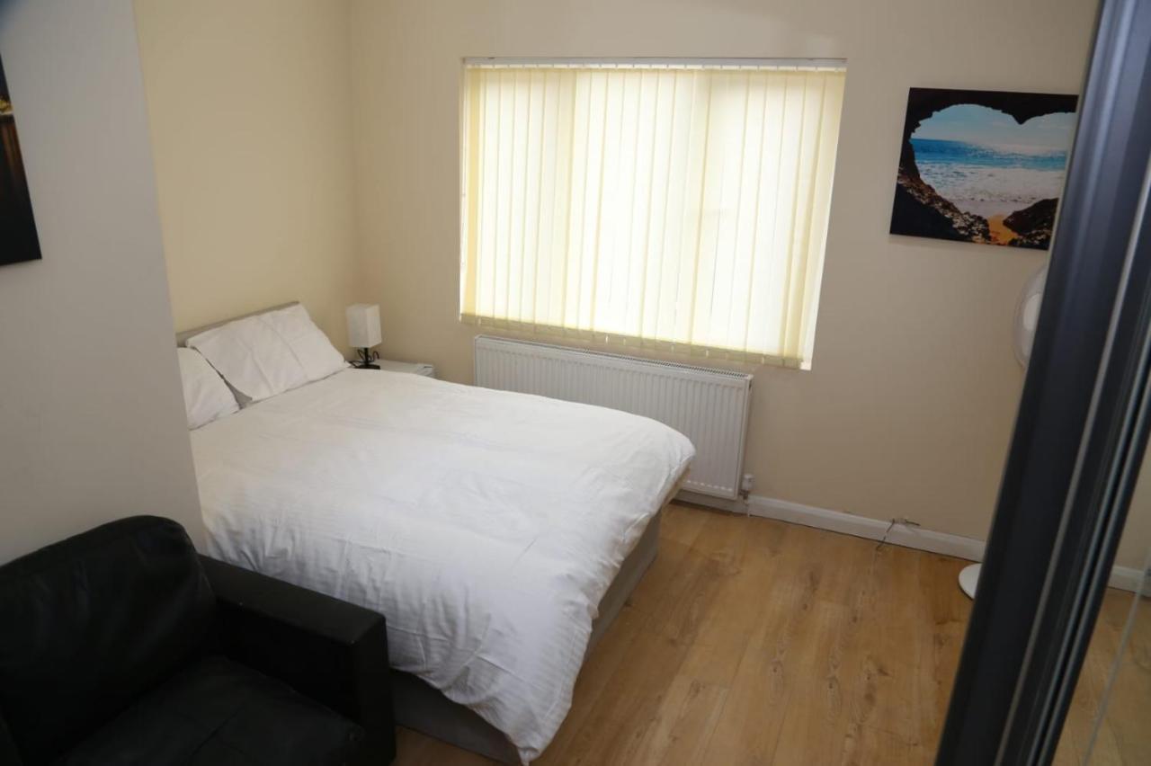 A A Guest Rooms Thamesmead Erith Ngoại thất bức ảnh
